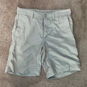 Men’s size 32 waist shorts.